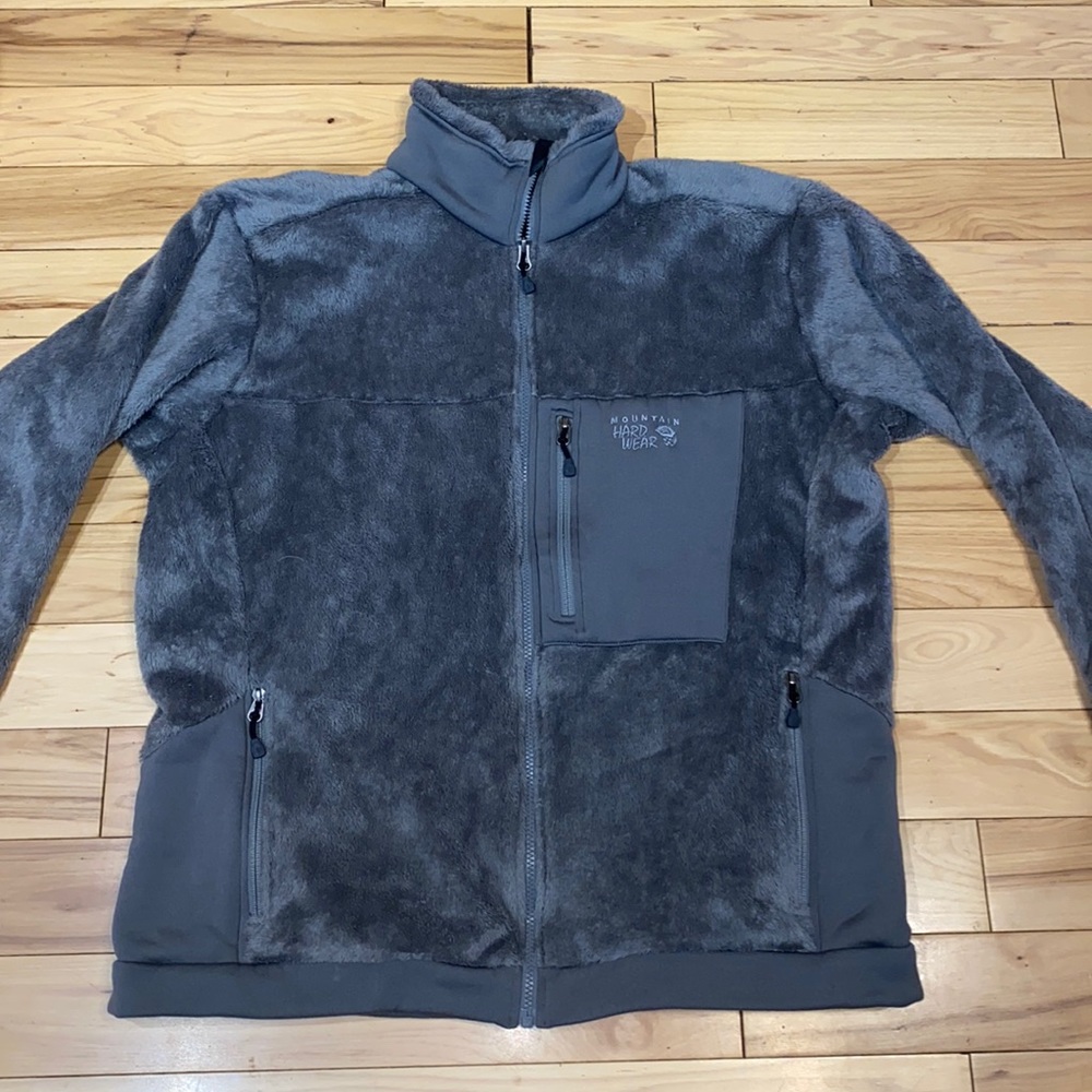 Mountain hardware fleece